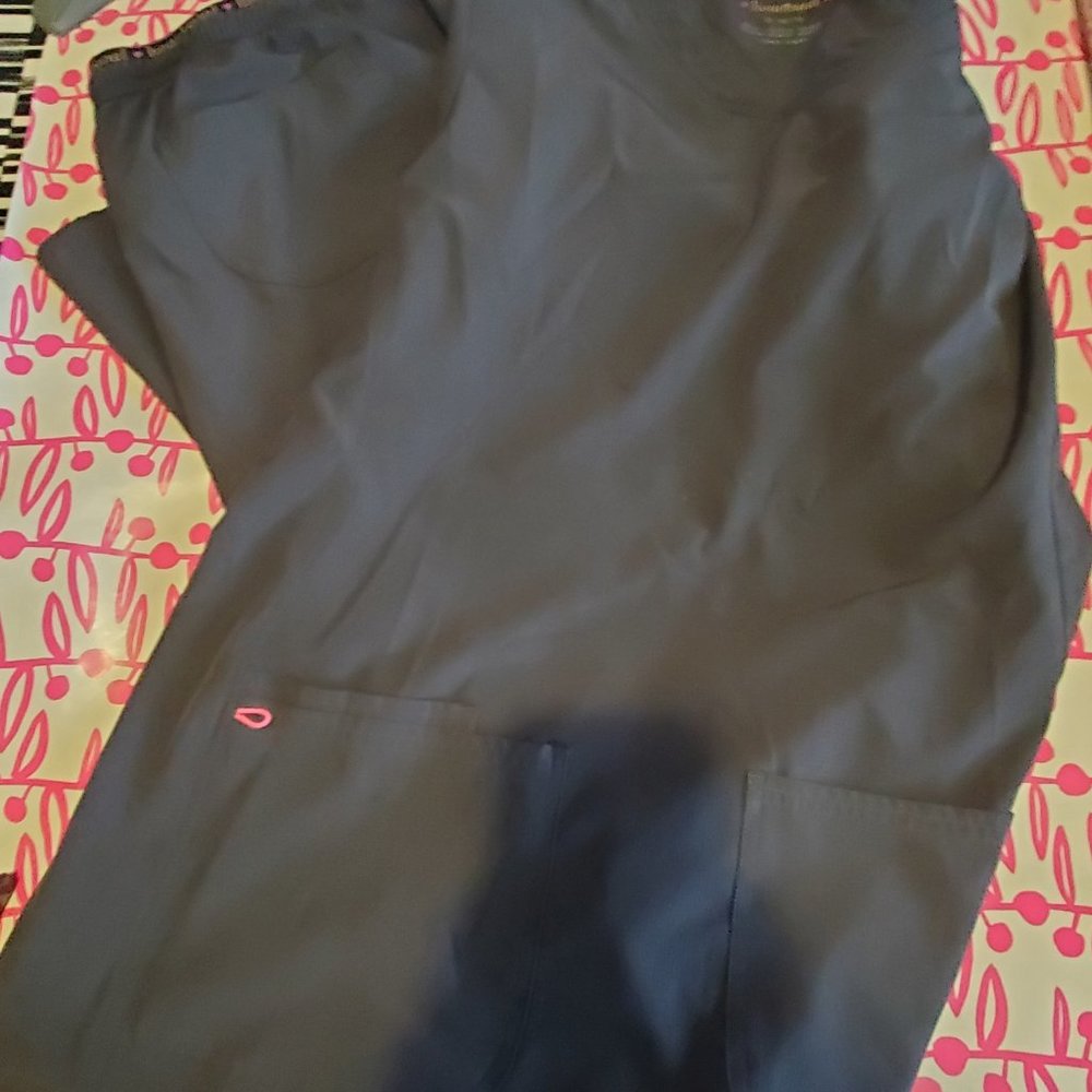 HeartSoul Charcoal Scrub Set